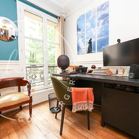 Elegant 11eme Fully Air Conditioning *