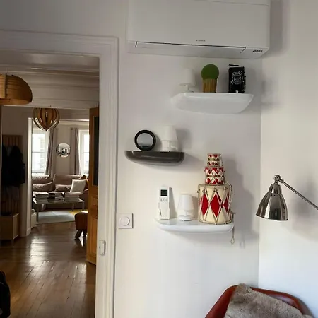 Elegant 11eme Fully Air Conditioning
